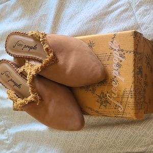 Leather New Port Flat